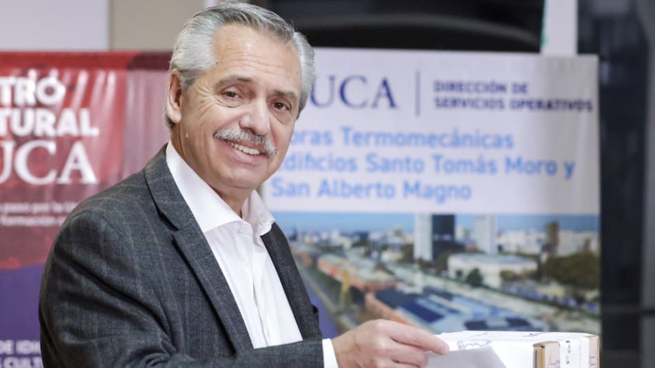 Alberto Fernández votando. Foto: Instagram/alferdez.