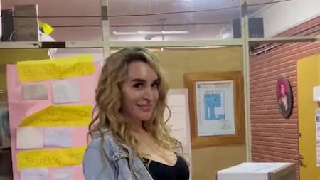 Fátima Florez votó y causó enojo. Foto: Captura de pantalla.