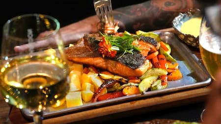 San Valentín low cost: desde La Parolaccia hasta sushi, los menús con precios cuidados para el Día de los Enamorados