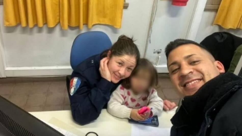 La Policía rescató a una nena que estaba sola en su casa. Foto: NA.