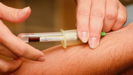 Extracción de sangre. Foto: Unsplash.