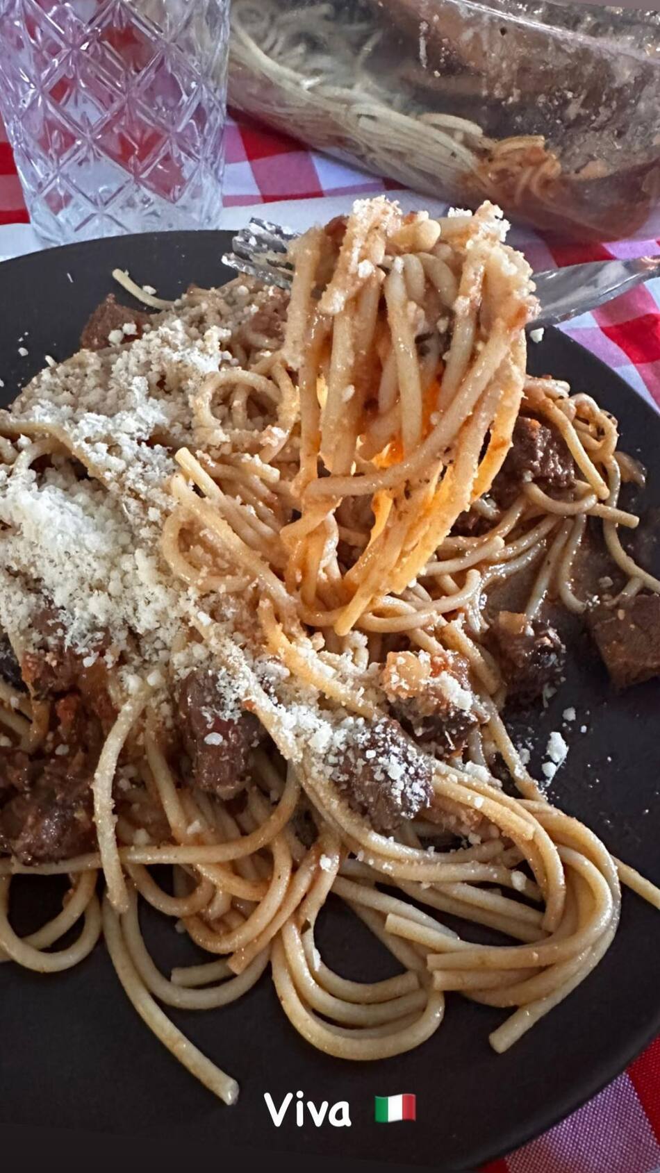 El estofado con pasta. Foto: Instagram