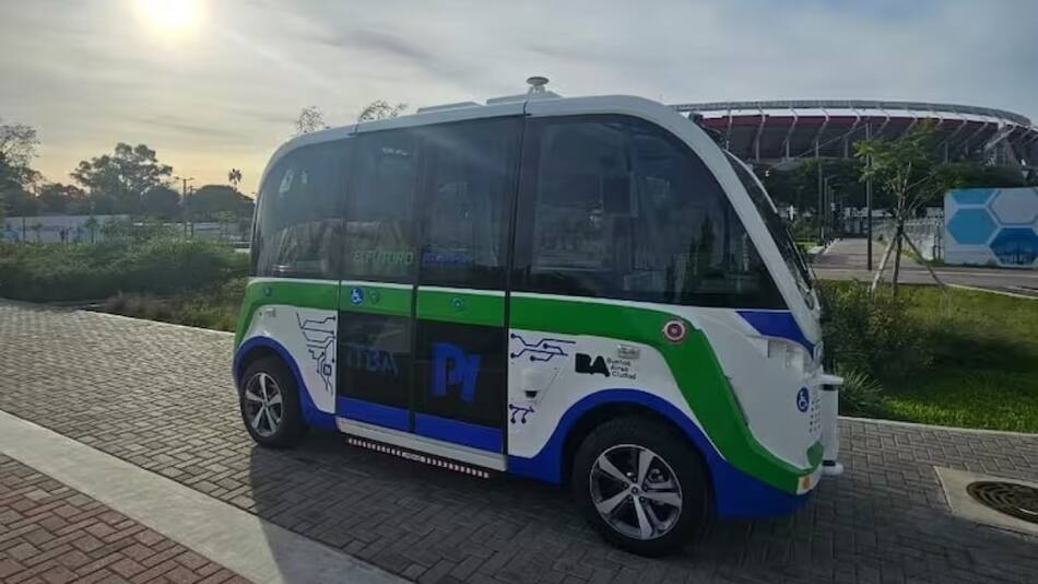 El primer bus autónomo y eléctrico de Argentina. Foto: Gobierno de la Ciudad.