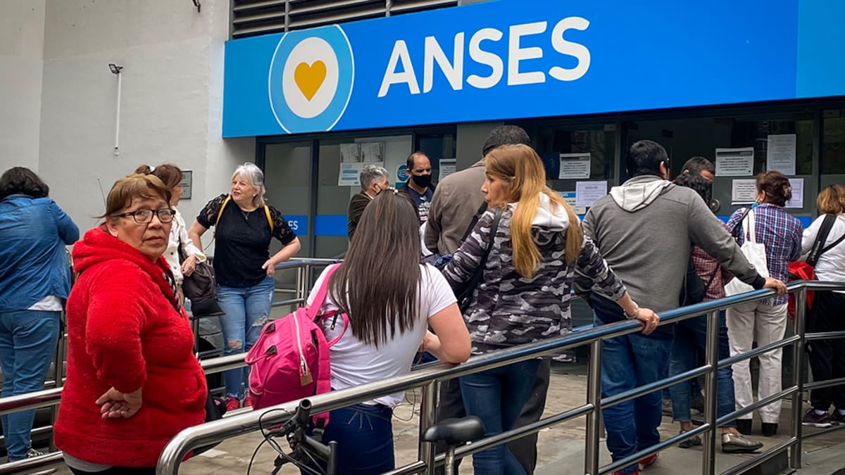 ¿Quiénes quedan excluidos del cobro del aguinaldo en el mes de junio?