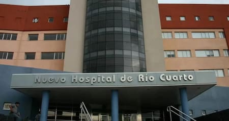 El agresor llegó al hospital zonal y explicó que le había disparado a su hijo. Foto: NA