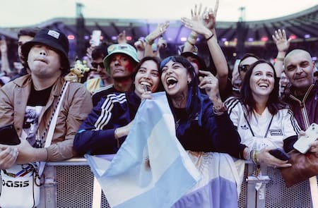 Fans argentinas de Oasis.
