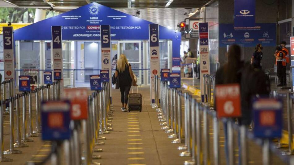 Aeropuerto, viajes, viajes al exterior, pandemia de coronavirus, NA