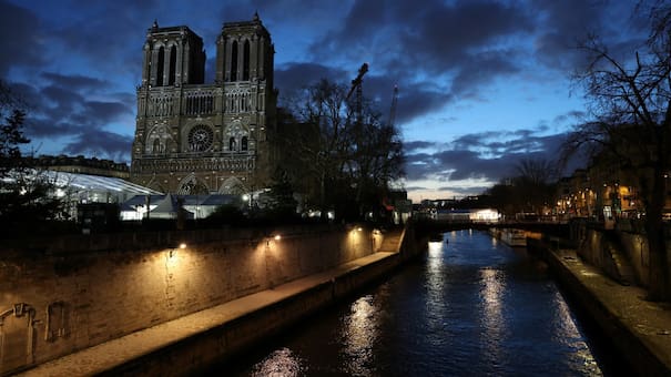 Hallazgo histórico: un invaluable tesoro religioso fue encontrado enterrado debajo de la catedral de Notre Dame