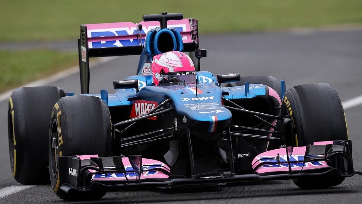 El monoplaza Lotus E20 de 2012 que conducirá Franco Colapinto en el roadshow en Buenos Aires, Argentina.
