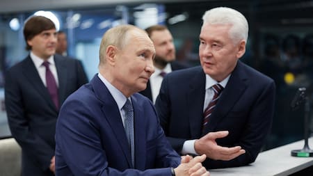 Vladímir Putin visitó el parque industrial Rudnevo. Foto: Reuters.