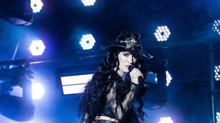 Una falsa amenaza de bomba demoró el show de Lali Espósito en San Juan: el mensaje de la cantante en redes