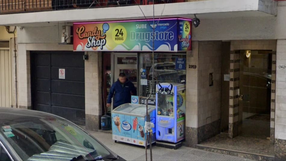 Brutal crimen en Recoleta: mataron por la espalda a un hombre en la puerta de un kiosco. NA