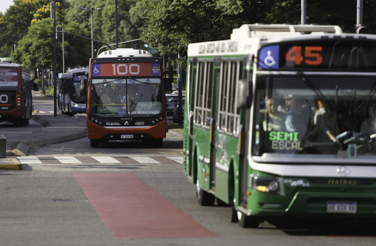 Colectivo, transporte público. Foto: NA/Juan Vargas.