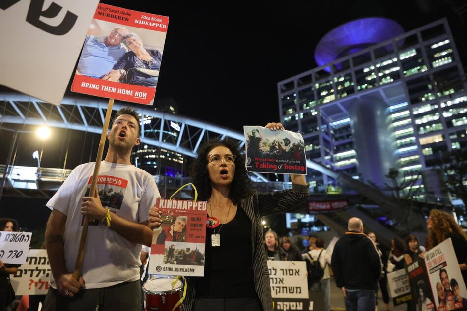 Familiares de rehenes. Foto: EFE.