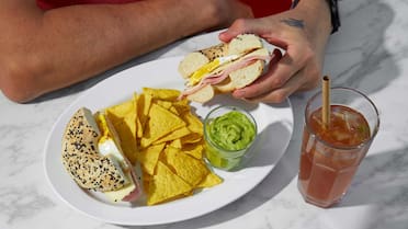 De Buenos Aires a Estados Unidos en un bocado: el restaurante que recrea los clásicos bares americanos