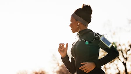 Los consejos básicos para empezar a correr. Foto Freepik