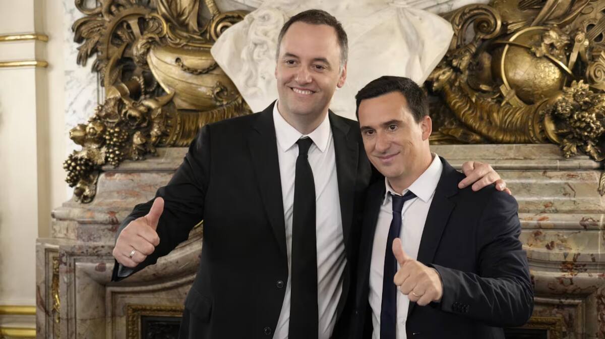 Manuel Adorni y Javier Lanari cuando eran funcionarios del Gobierno