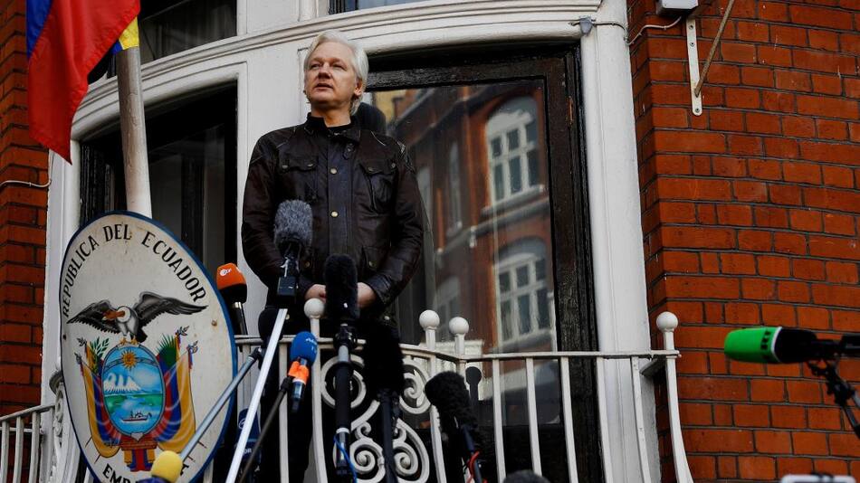 Julian Assange - Embajada de Ecuador en Londres Foto Reuters