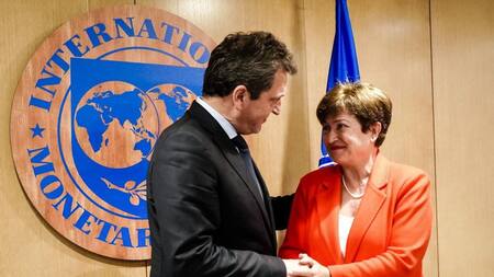 La titular del FMI, Kristalina Georgieva, y el ministro de Economía, Sergio Massa. Foto: argentina.gob.ar