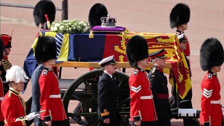 Procesión Isabel II_Reuters