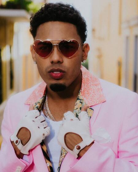 Myke Towers la estrella emergente en la escena internacional fuente @myketowers