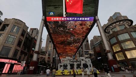China izó su bandera en el lado oculto de la Luna. Foto: Reuters