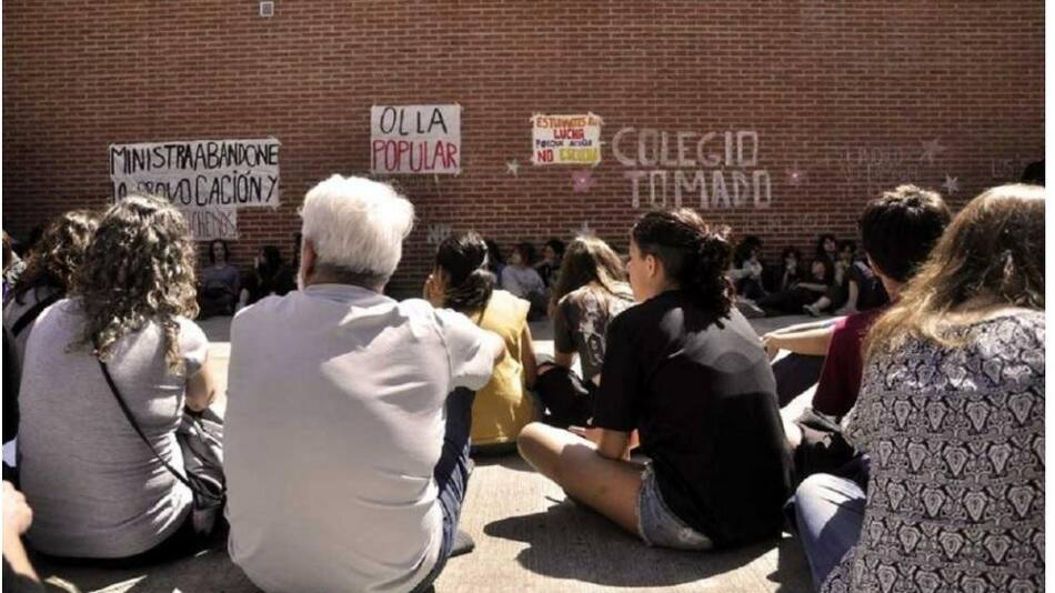 Toma de colegios_NA