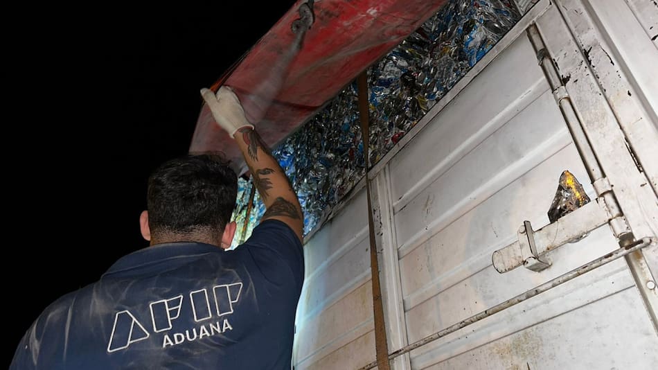Aduana evitó el contrabando de mercadería valuada en $1.000 millones. Foto: Aduana.