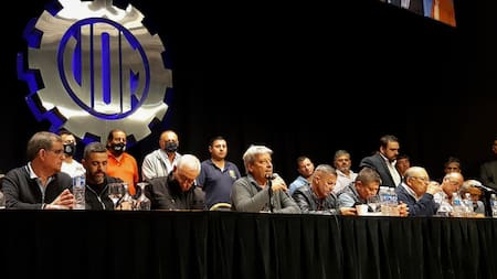 Más de 25 gremios se reunieron en rechazo a la reforma laboral de Milei y apuntaron contra los gobernadores: ¿hay paro nacional?