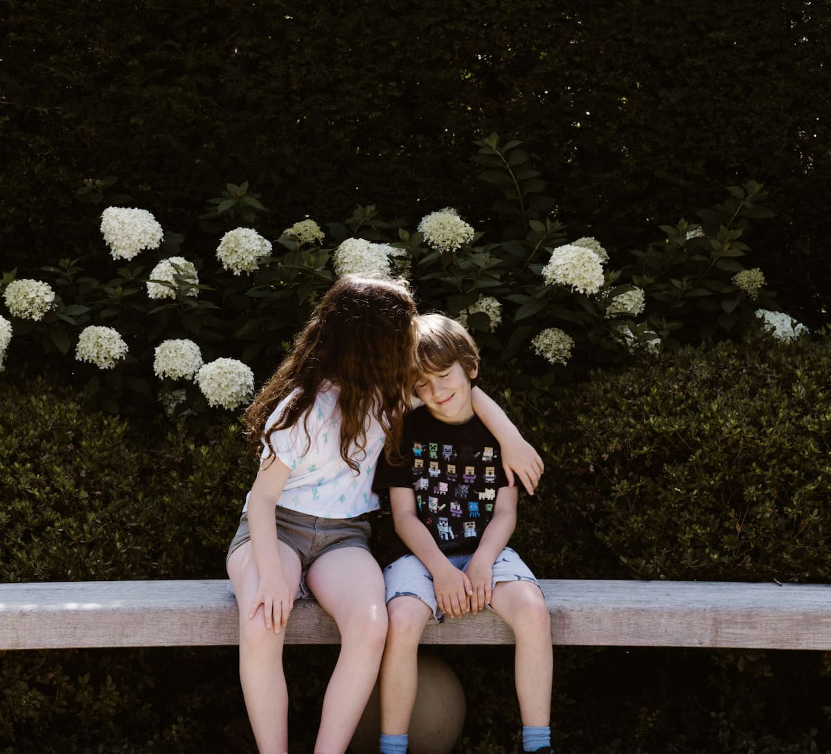 Niños, autismo. Foto: Unsplash.