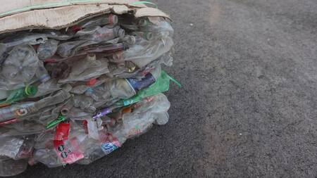 Pavimentan calles con plástico reciclado. Foto: Gobierno de Jujuy