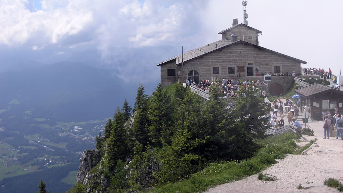 El “Nido del Águila”: la faraónica casa de montaña que Hitler casi no usó y que hoy es símbolo de la desmesura nazi