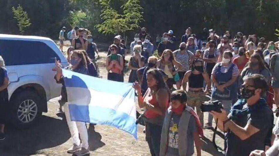 Marcha por pedido de justicia en Villa La Angostura