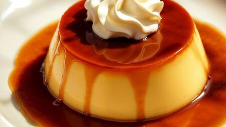Flan casero, gastronomía. Foto: Freepik