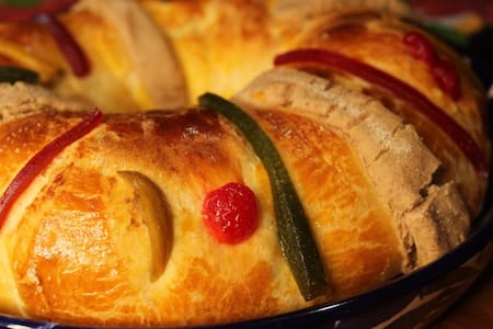 Rosca de Reyes. Foto/Twitter: @CIENTOUNO4