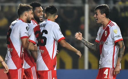 Nicolás Fonseca festeja el segundo gol de River ante Deportivo Táchira. Foto NA: PRENSA RIVER
