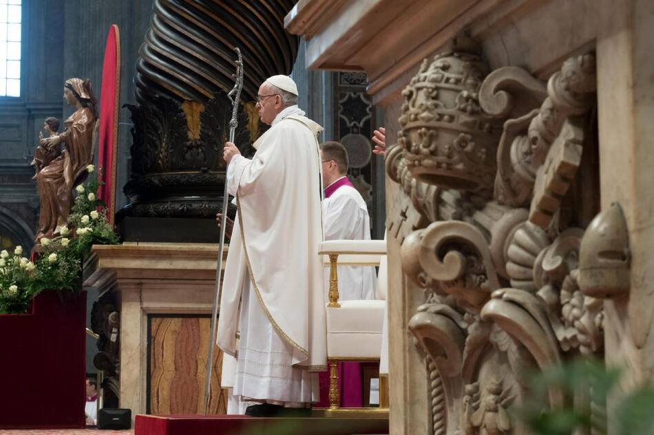 Papa Francisco lava los pies a presos no católicos - Agencia NA