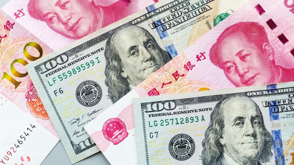 Divisas, dinero, foto Aduana