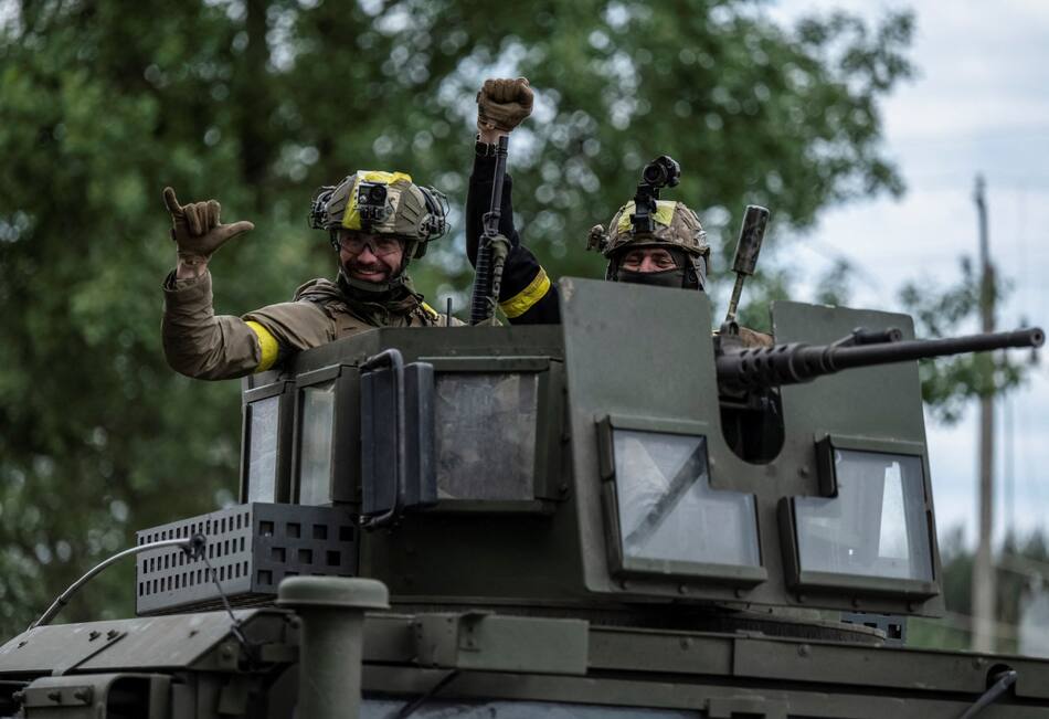 Guerra entre Rusia y Ucrania. Tanquistas ucranianos. Foto: NA.