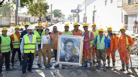 Mayra Mendoza recorrió obras en Quilmes. Foto: Prensa.