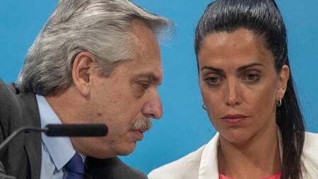 Alberto Fernández y Luana Volnovich, Gobierno, PAMI, NA