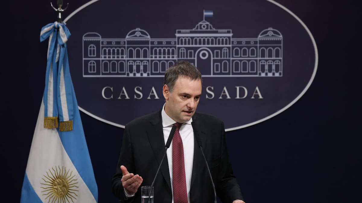 Adorni destacó que en los últimos cuatro meses no hubo piquetes: “Los últimos gobiernos fueron incompetentes para resolverlo"