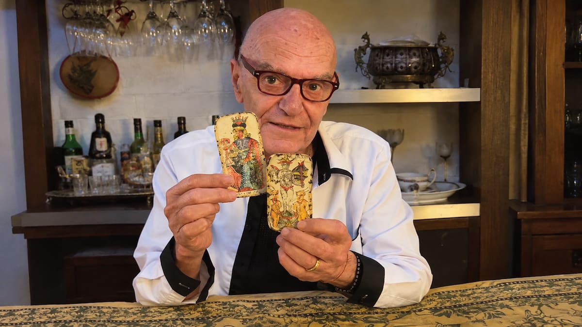 Abuelo Tarot, de 73 años, habla sobre Libra y sobre cómo le irá en los próximos meses.