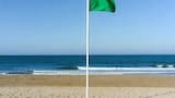 Una playa patagónica marcará un antes y un después: incorporará la bandera verde al sistema de señalización marítima