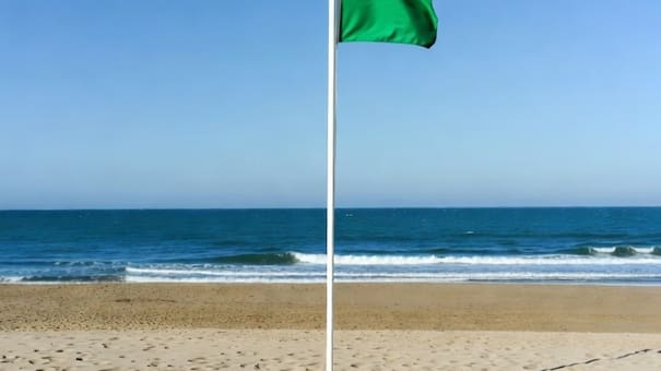Una playa patagónica marcará un antes y un después: incorporará la bandera verde al sistema de señalización marítima