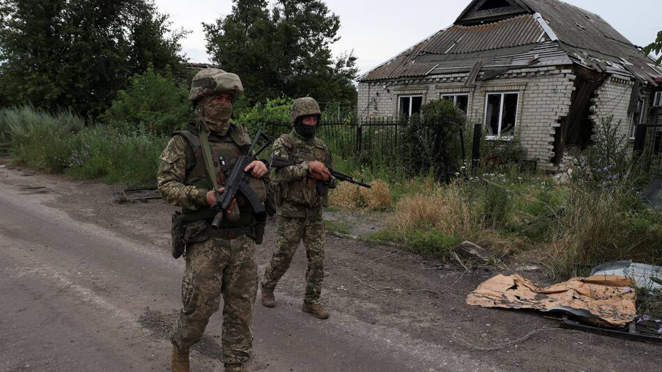 Guerra entre Rusia y Ucrania. Avance de soldados ucranianos. Foto: NA.