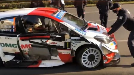 Rally de Croacia: Ogier chocó contra auto particular y casi atropella a un policía