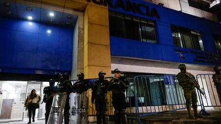 Detienen a Jorge Glas, exvicepresidente de Ecuador en la embajada mexicana. Foto: Reuters.