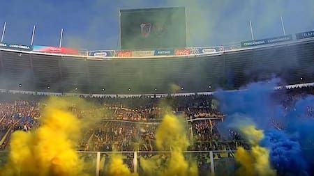El color de los hinchas en el Superclásico. Foto: captura