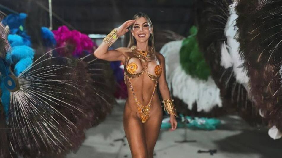 La esposa de Lisandro Martínez en el Carnaval de Gualeguaychú. Foto: redes sociales.